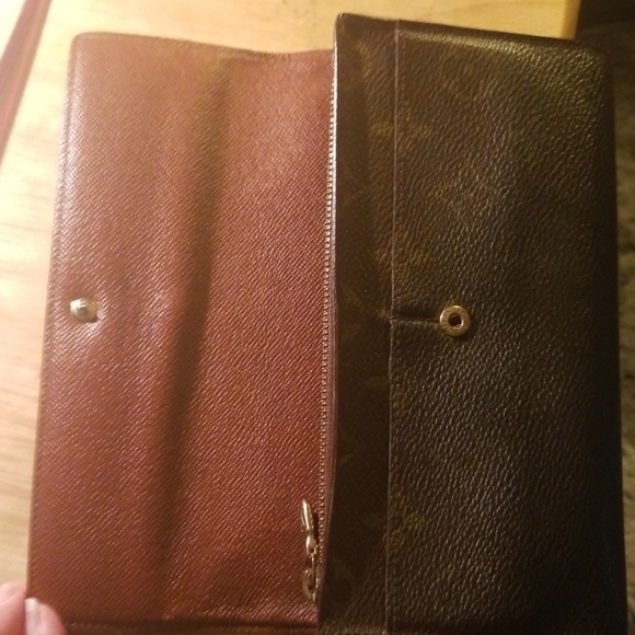 Louis Vuitton wallet - Picture 6 of 8